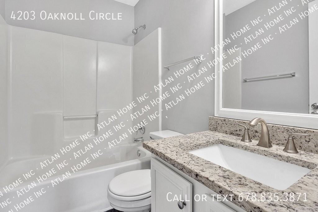 4203 Oaknoll Cir - Photo 5 of 30