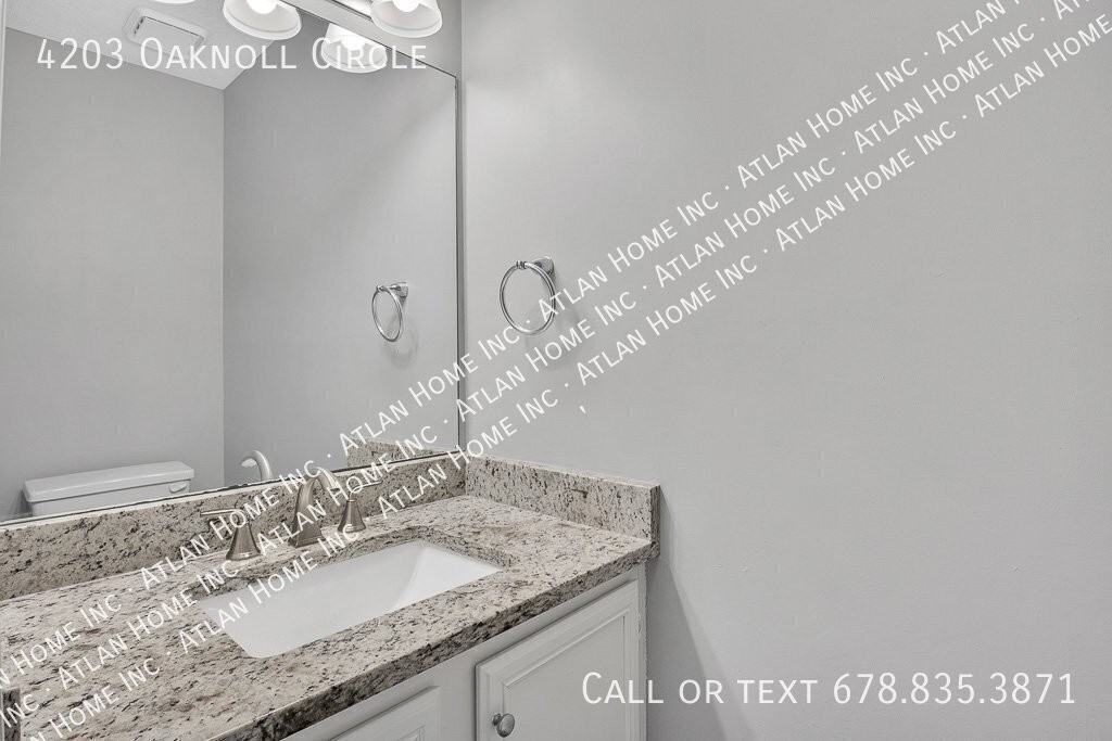 4203 Oaknoll Cir - Photo 6 of 30