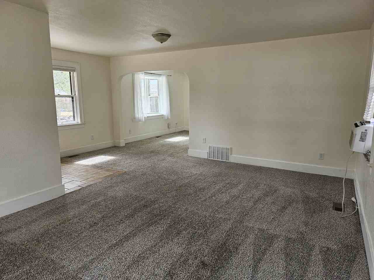 626 Prospect Lake Dr - Photo 4 of 20