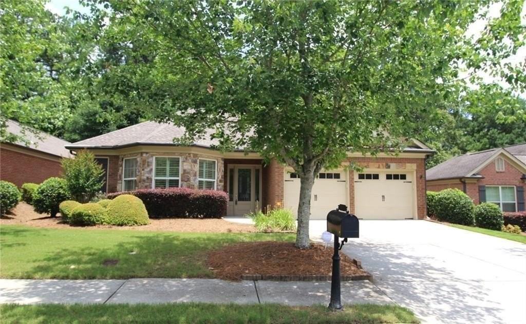 3951 Sovereign Dr - Photo 2 of 32
