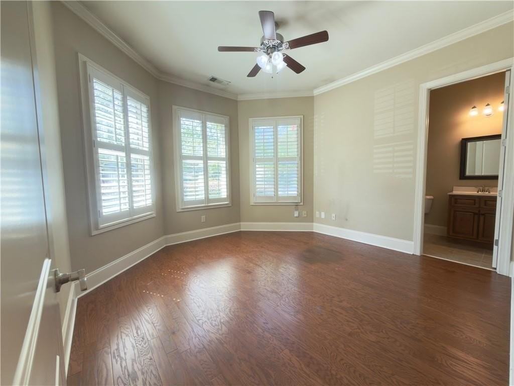 3951 Sovereign Dr - Photo 7 of 32