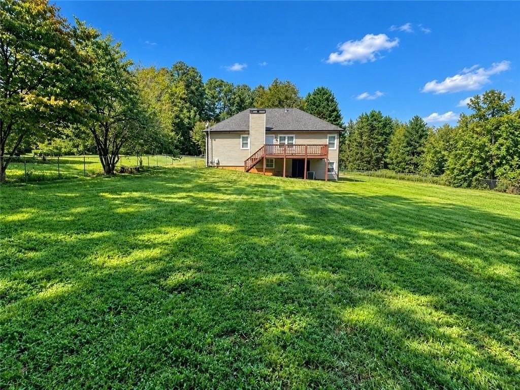 154 Camden Woods Dr - Photo 2 of 18
