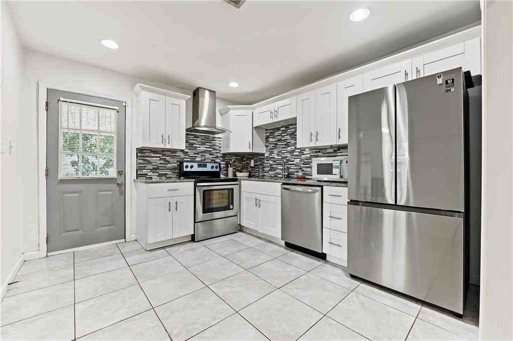 1416 Graymont Dr Sw - Photo 3 of 15