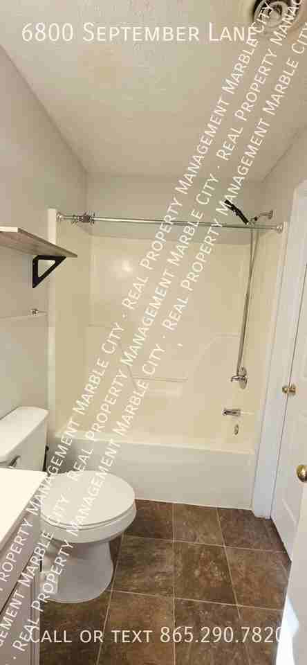 6800 September Ln - Photo 4 of 13