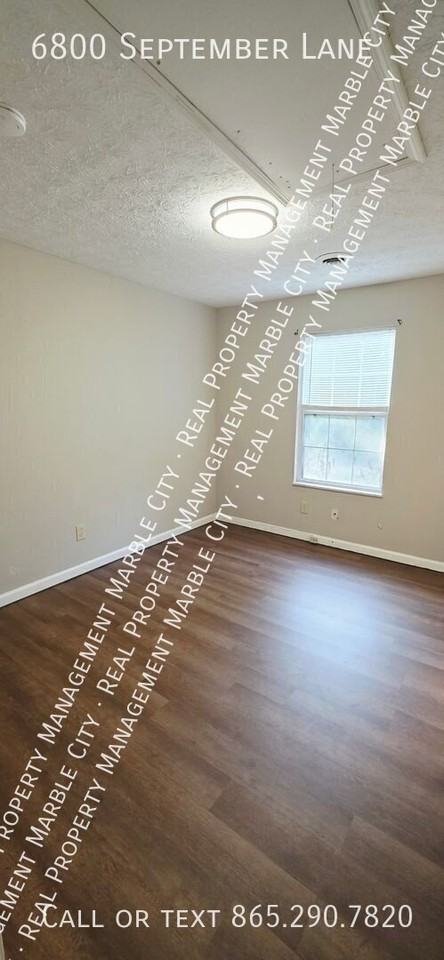 6800 September Ln - Photo 5 of 13