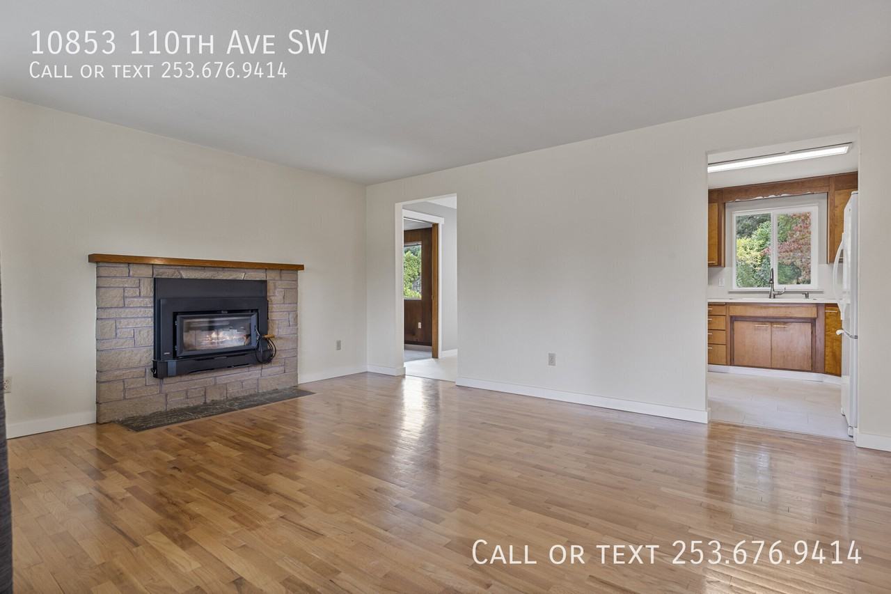 10853 110th Ave Sw - Photo 4 of 23
