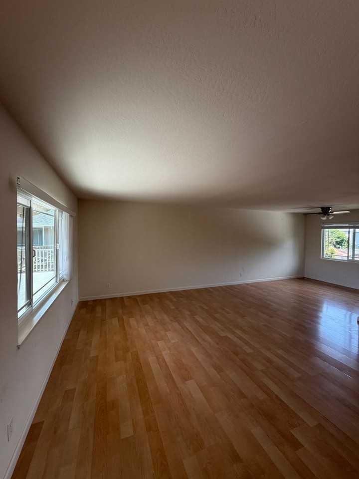 720 Madison Ave #17 - Photo 6 of 15