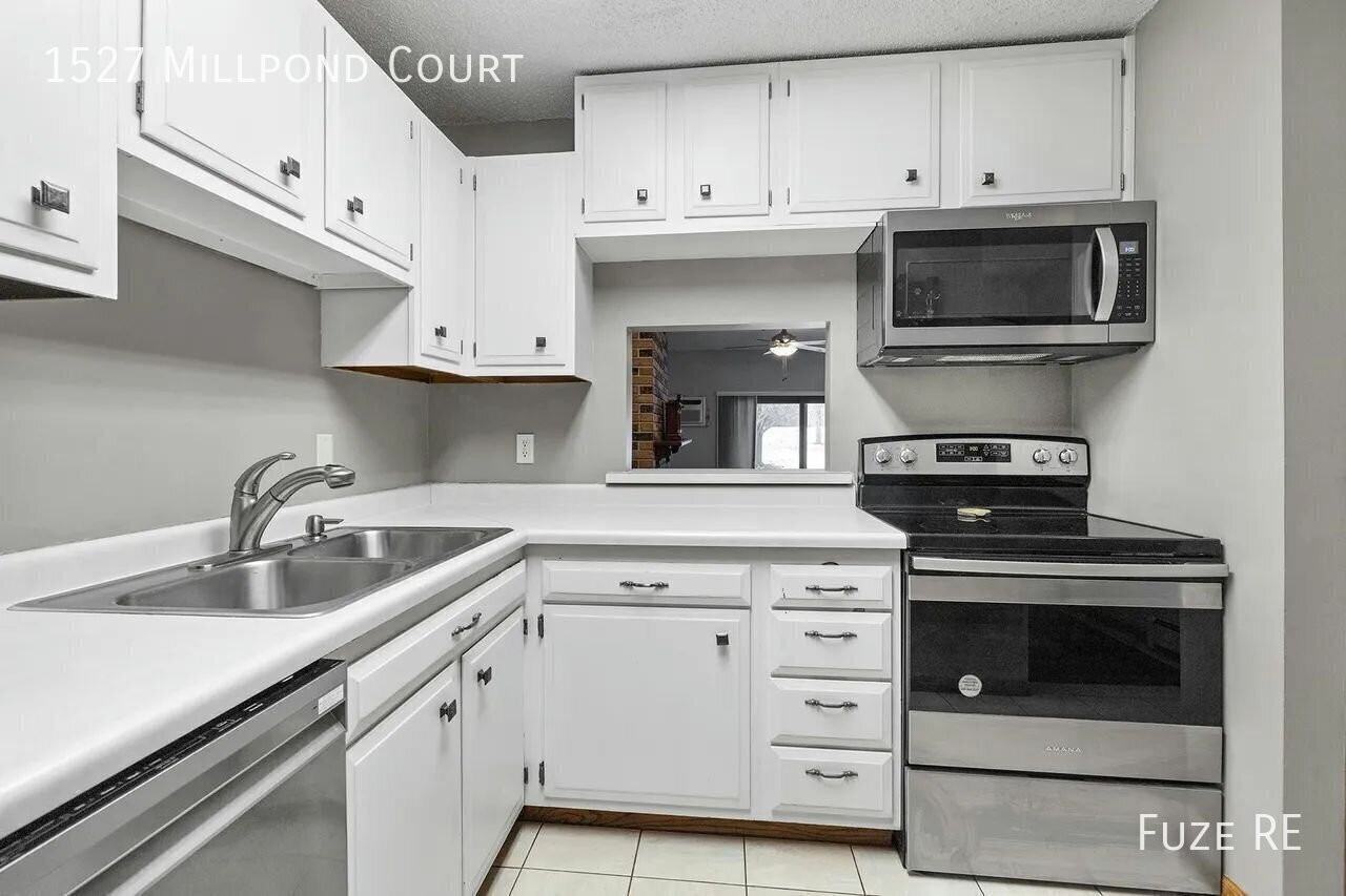 1527 Millpond Ct - Photo 5 of 13