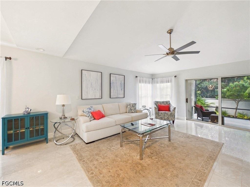 27171 Enclave Dr - Photo 5 of 26