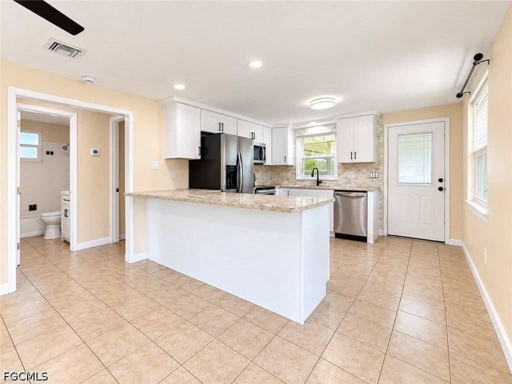 26428 Angelica Rd - Photo 3 of 22