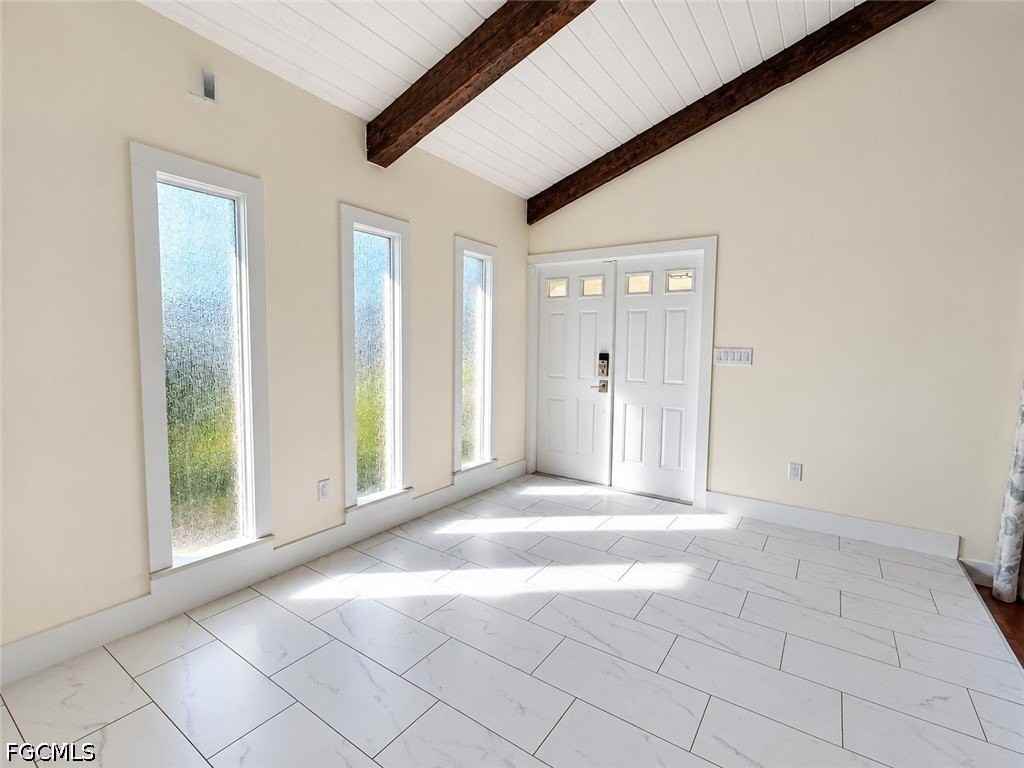 4272 Island Cir #B - Photo 6 of 36