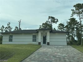 featured image of 1077 Merry St E