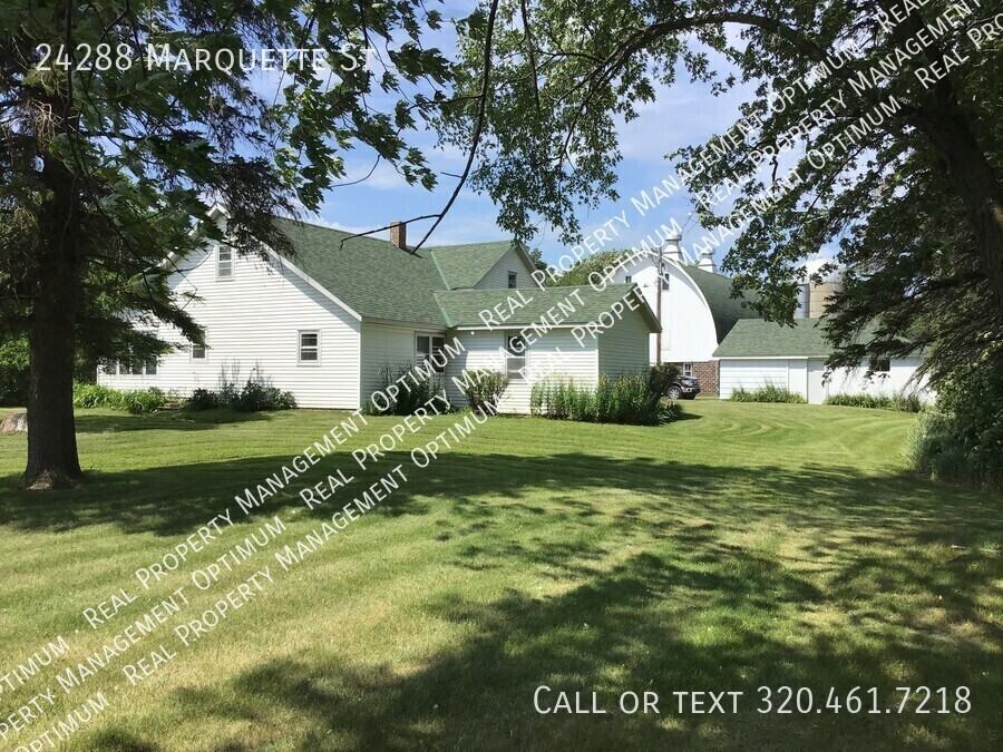 24288 Marquette St - Photo 3 of 15