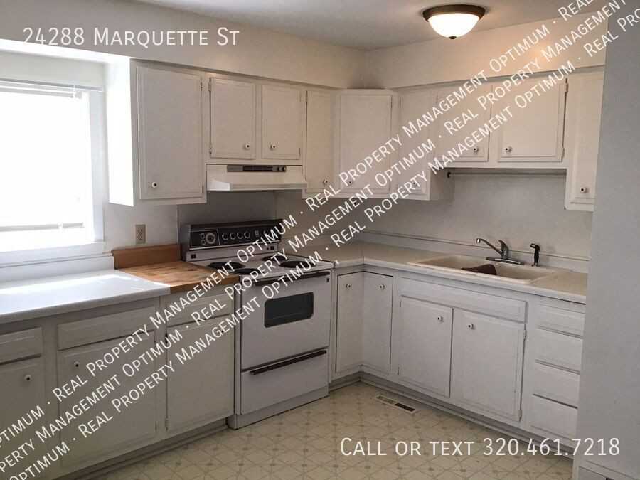 24288 Marquette St - Photo 6 of 15