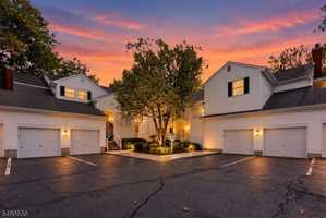 featured image of 125 Smithfield Ct