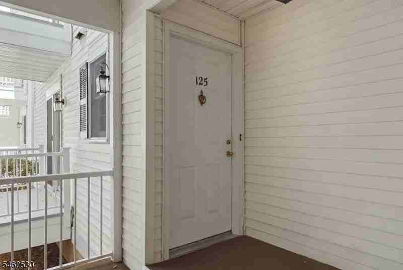 125 Smithfield Ct - Photo 5 of 24