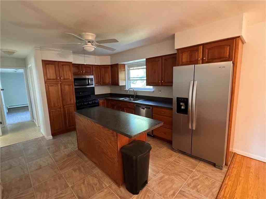 7198 Heather Rd - Photo 3 of 21