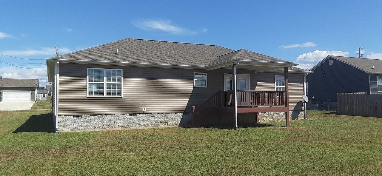 625 Strawberry Dr - Photo 3 of 18