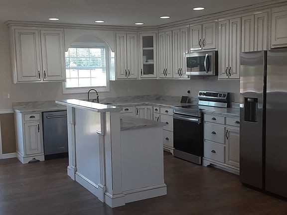 625 Strawberry Dr - Photo 4 of 18