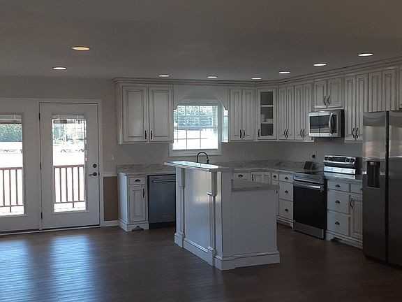 625 Strawberry Dr - Photo 6 of 18