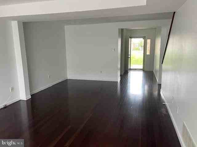 47 Princeton Ct - Photo 3 of 16