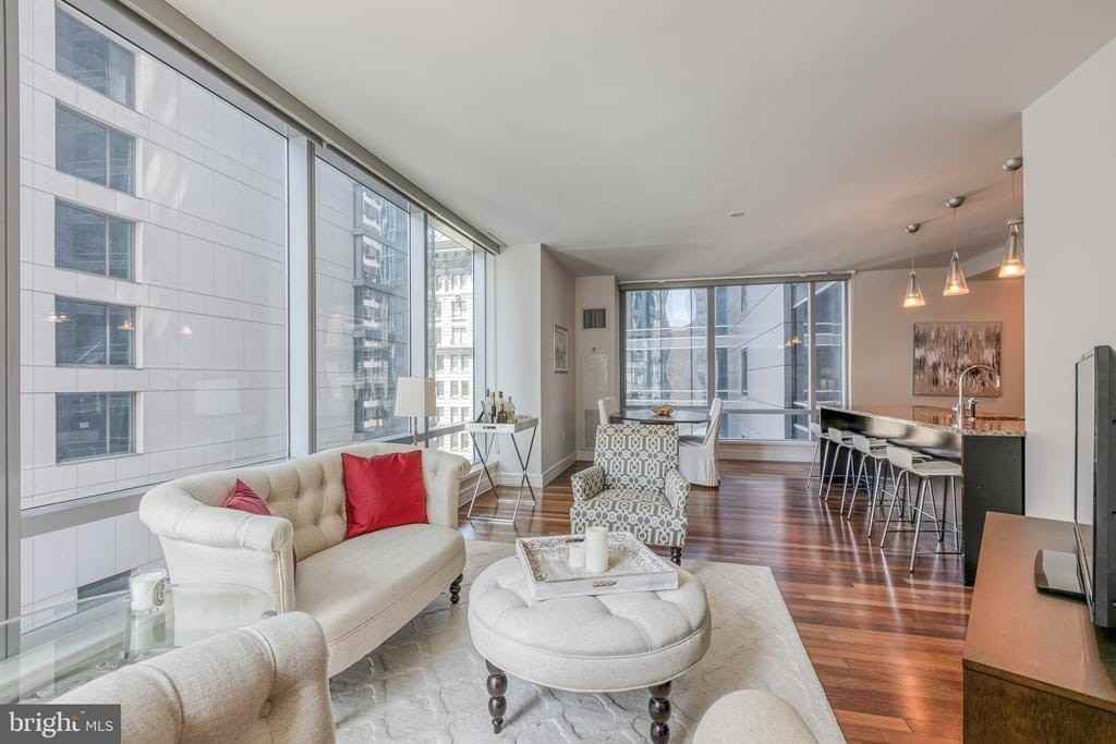 1414 S Penn Sq - Photo 6 of 34