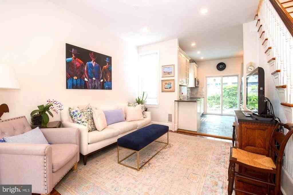 2615 Folsom St - Photo 6 of 23