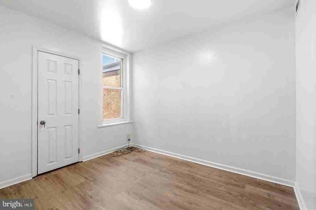 4035 Green St - Photo 5 of 11