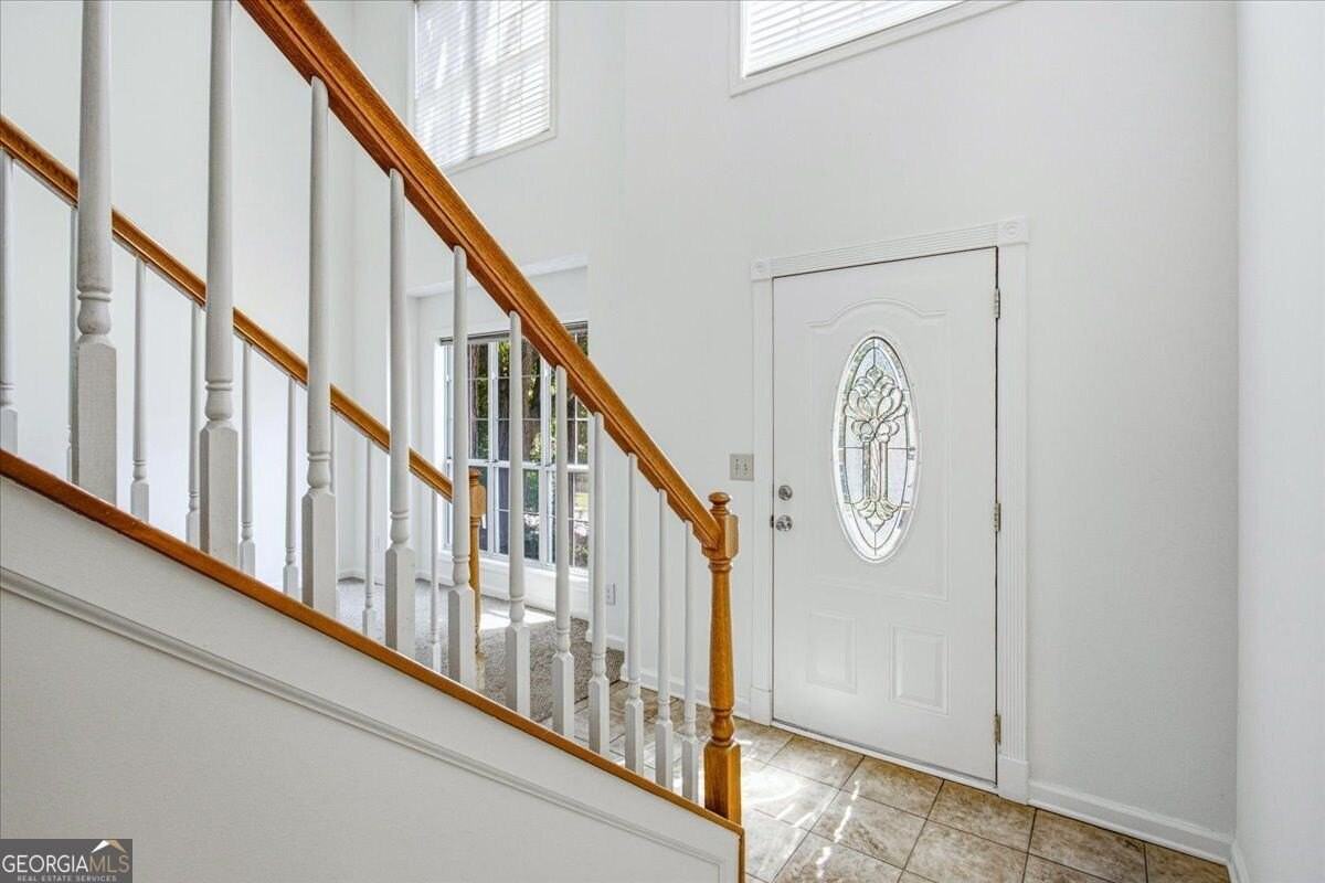 640 Suwanee Lakes Cir - Photo 3 of 27
