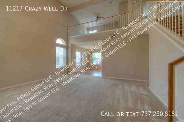 11217 Crazy Well Dr - Photo 5 of 21
