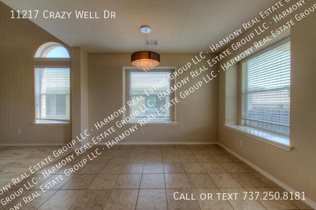 11217 Crazy Well Dr - Photo 6 of 21