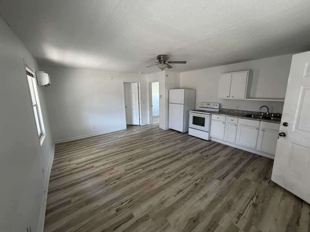 725 S 7th St #2 - Photo 2 of 9