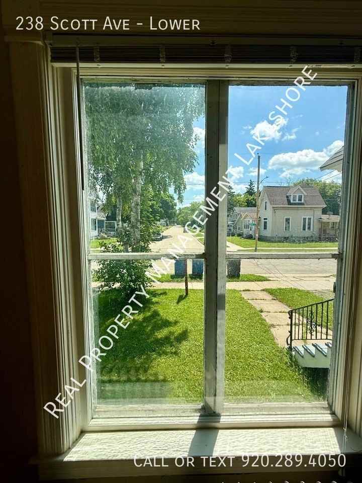 238 Scott Ave - Photo 7 of 15