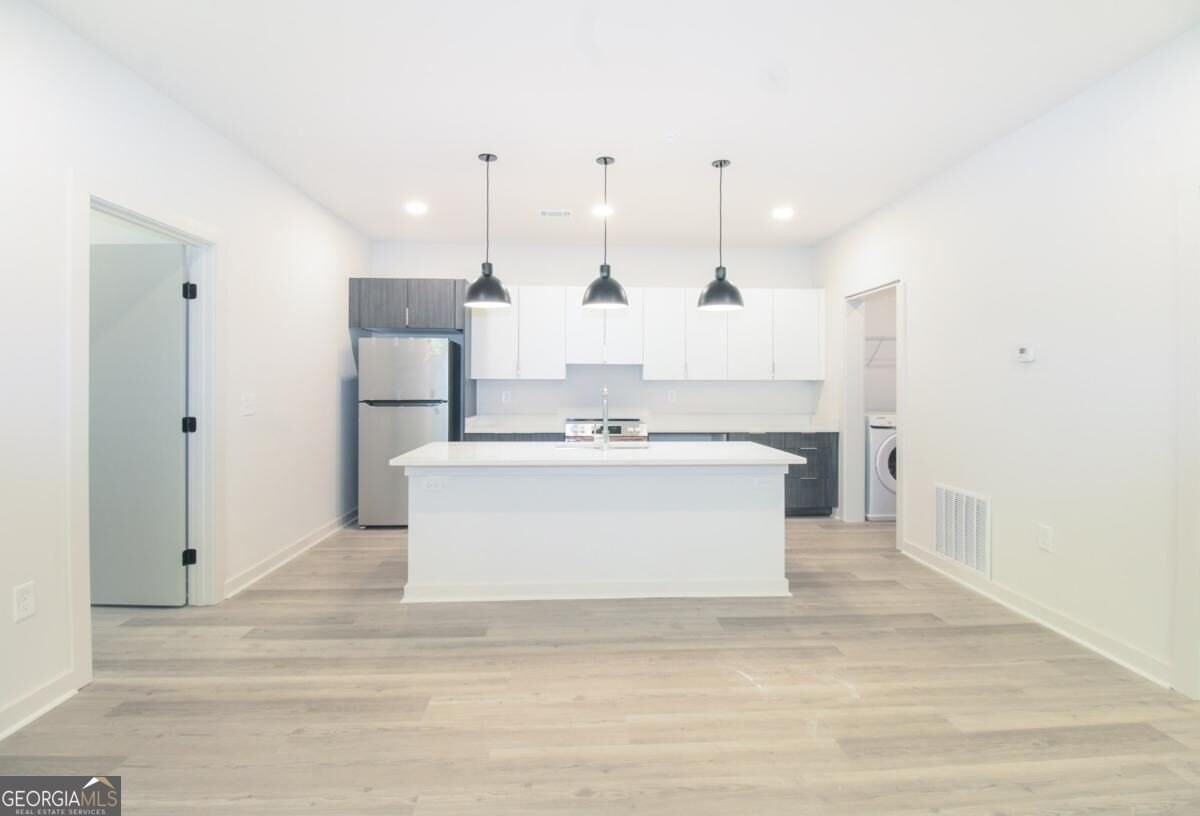 240 Martha Dr #140 - Photo 4 of 13