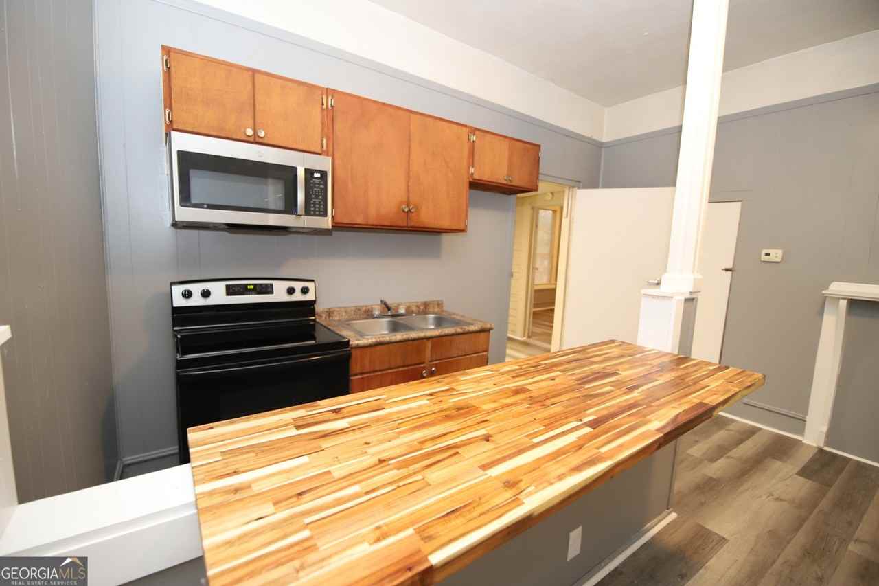 902 Juniper St - Photo 5 of 11
