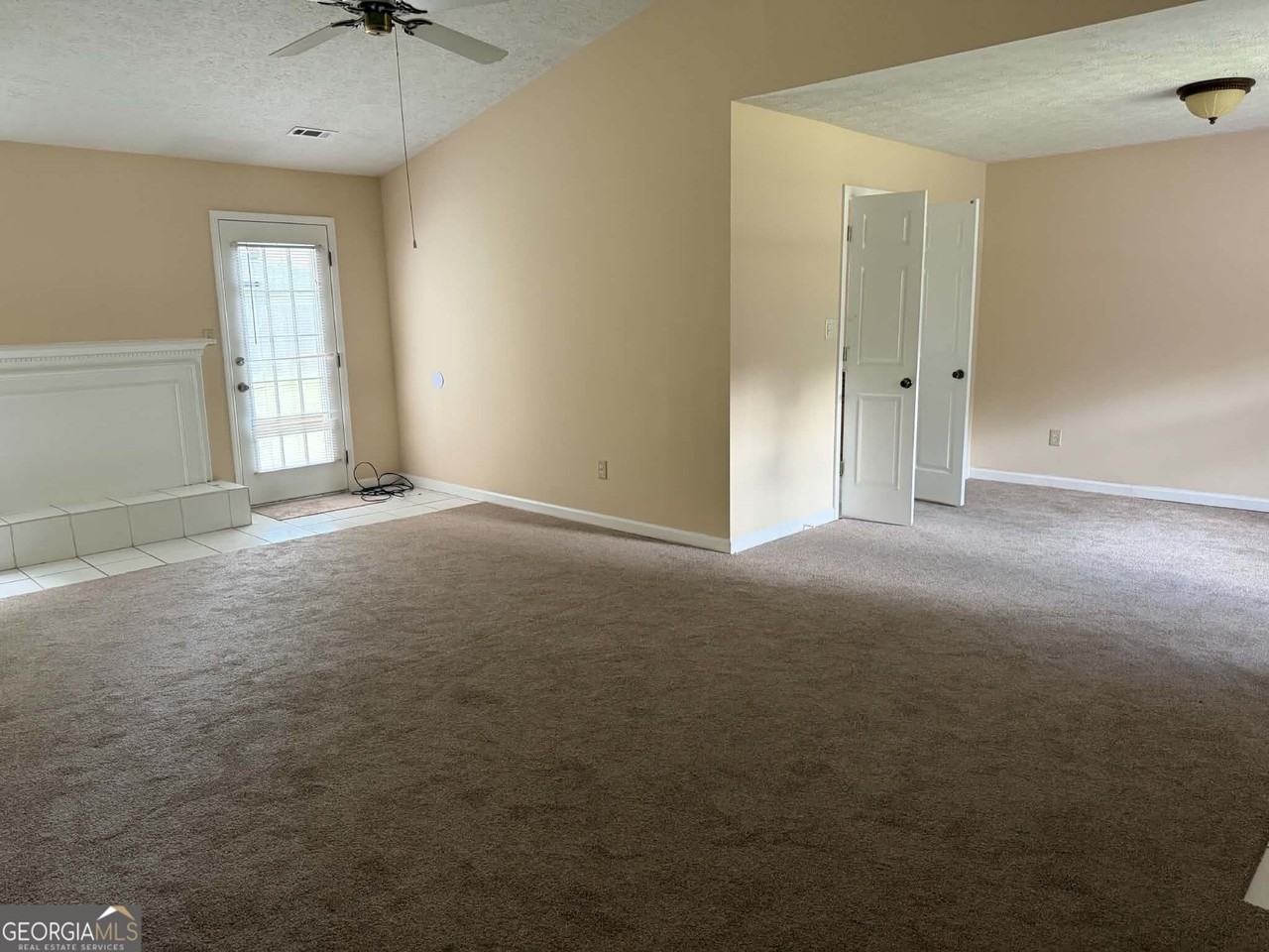 7021 Whitfield Dr - Photo 2 of 16