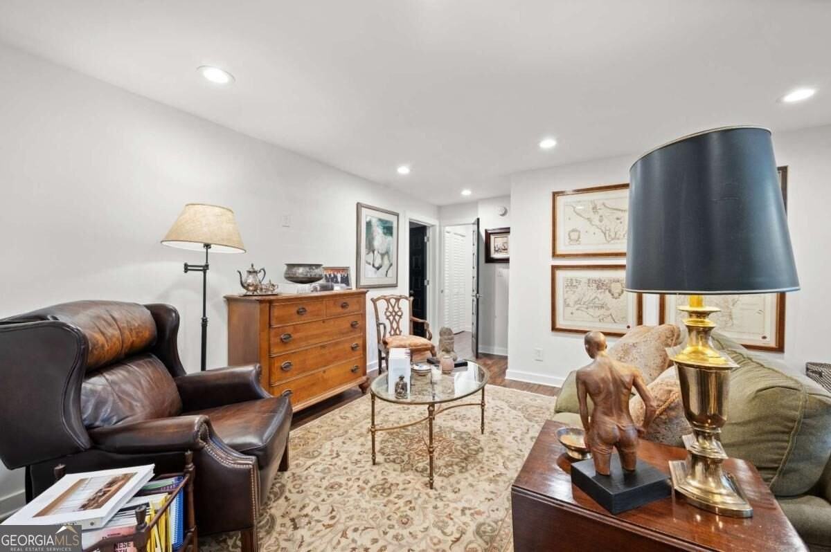 880 Saint Charles Ave Ne #9 - Photo 3 of 16