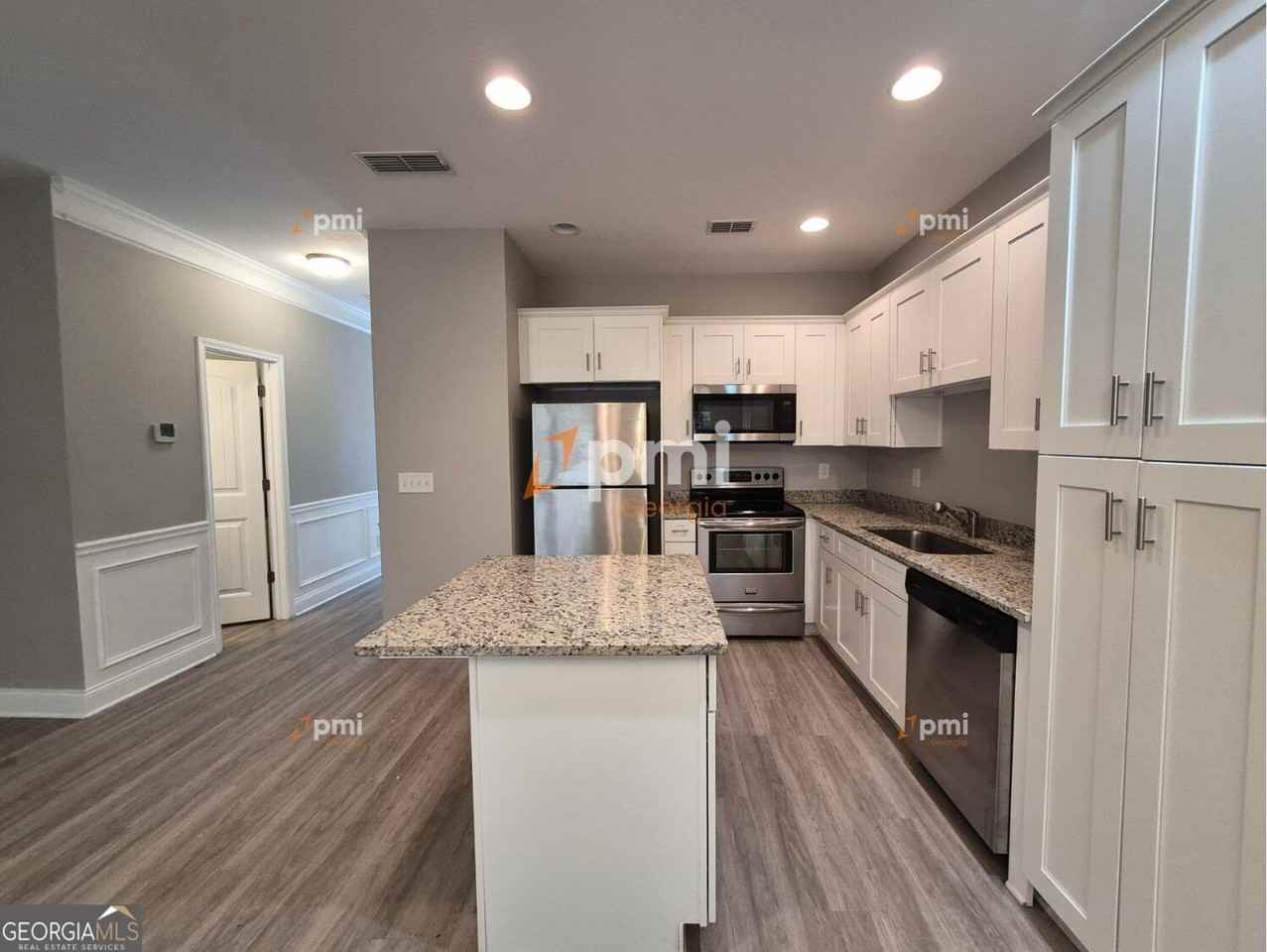 53 Towne Club Dr - Photo 2 of 16