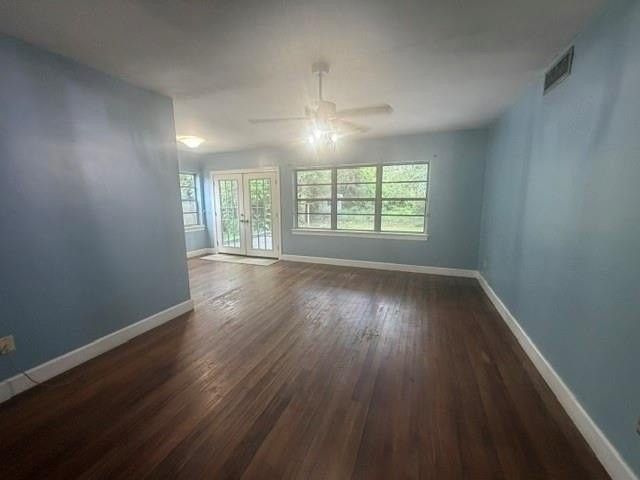 2850 Exter Dr - Photo 5 of 15