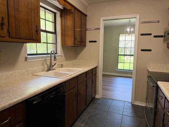 9001 Mead Ct - Photo 2 of 19