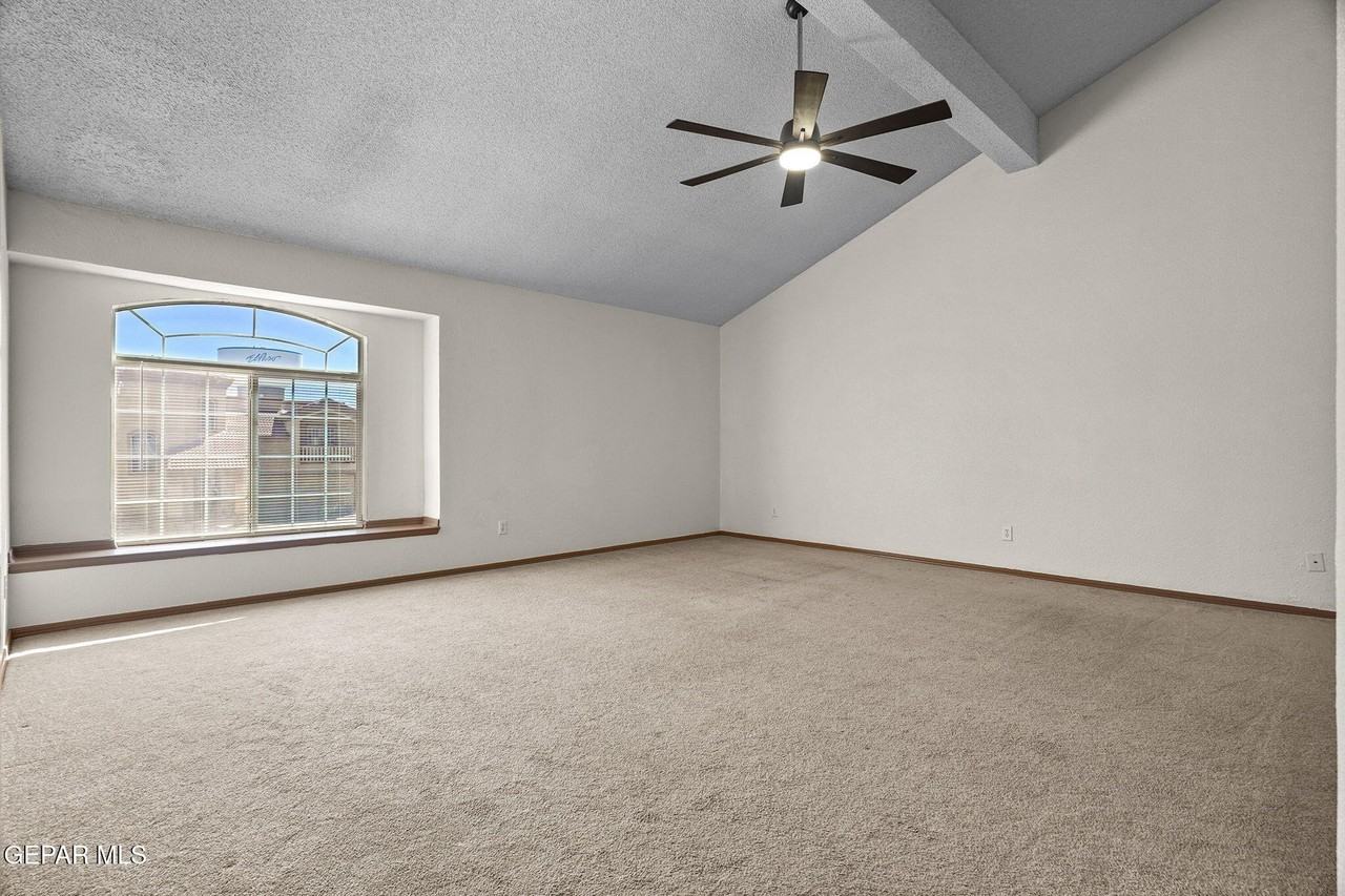 12705 Tierra Flores Dr - Photo 5 of 41