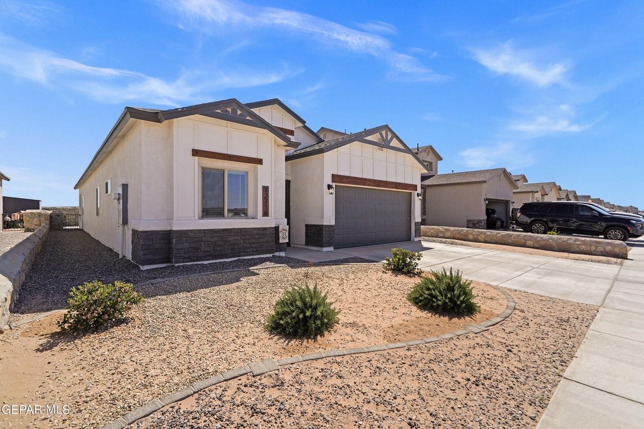 12716 Polo Norte Dr - Photo 3 of 33