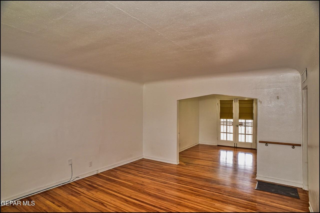 815 Ellis St - Photo 7 of 42