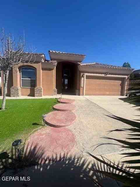 13737 Paseo Sereno Dr - Photo 2 of 38