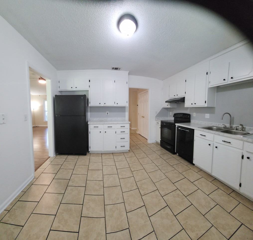 501 Mary Charlotte Dr #1 - Photo 3 of 16
