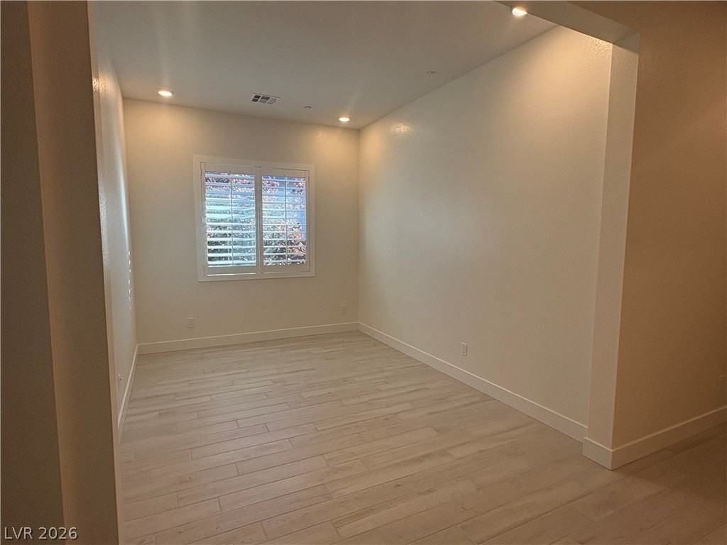 324 Forsyth Park St - Photo 7 of 37