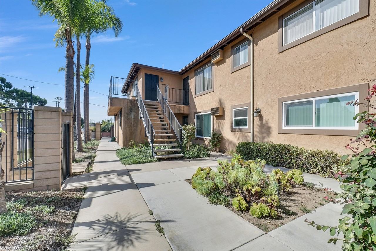 10472 Chapman Ave #2