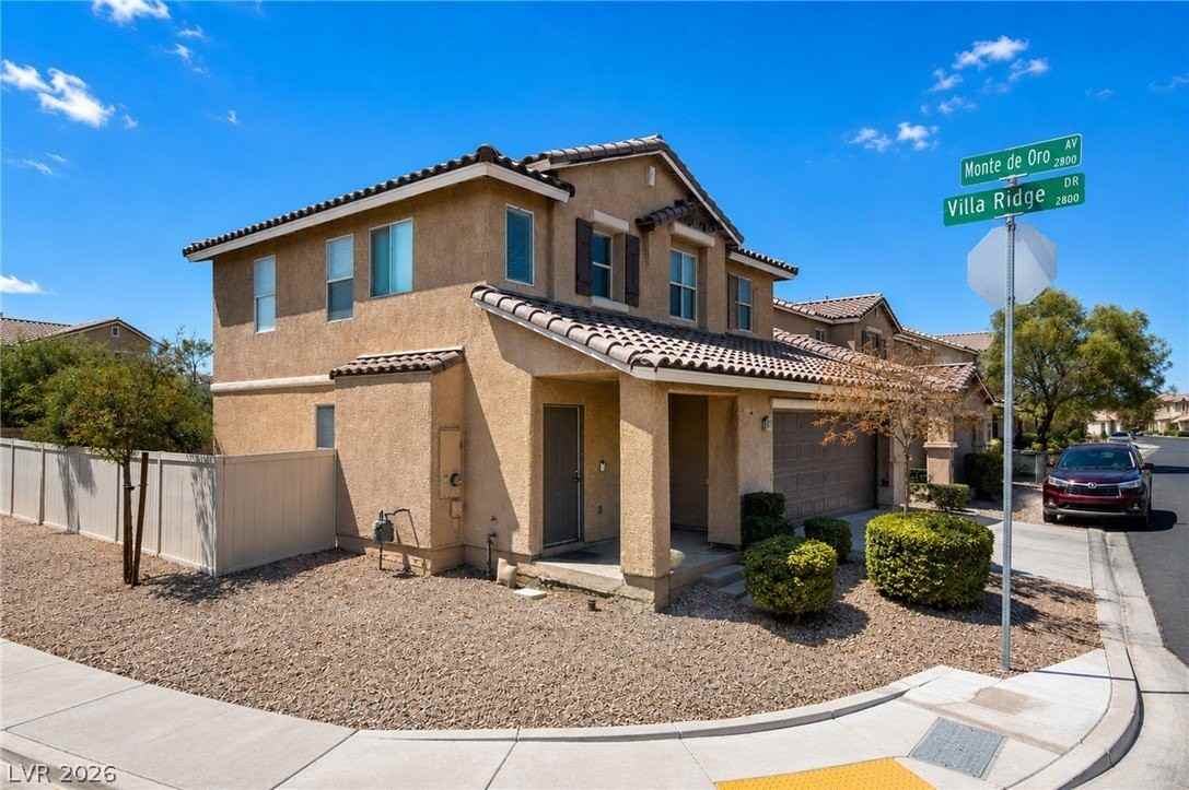 1049 Monte De Oro Ave - Photo 3 of 24