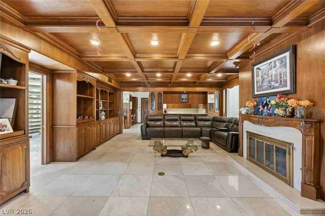 2834 Queens Courtyard Dr - Photo 7 of 50