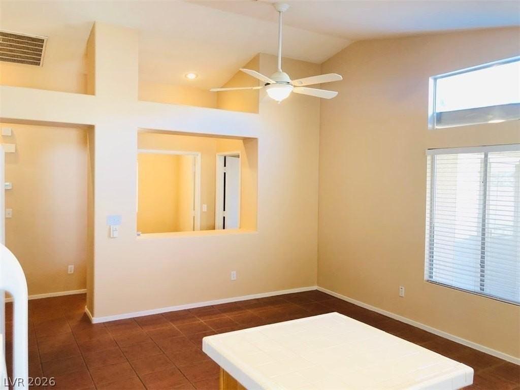4836 Minturn Ave - Photo 6 of 23